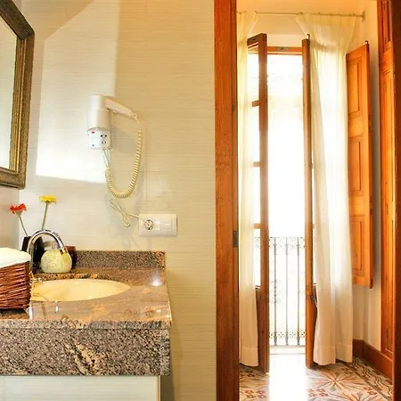 Hotel Abril