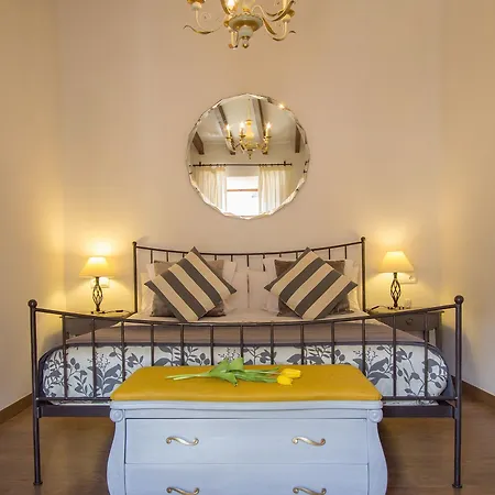 Hotel Abril 4*