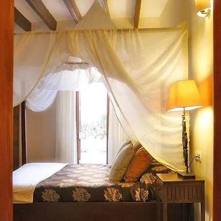 Hotel Abril 4*