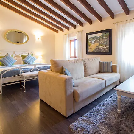 Hotel Abril 4*